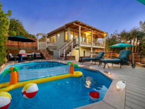 Majestic 5BR Villa with Guesthouse, Pool & Spa